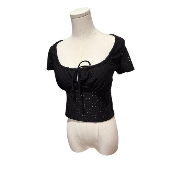 Olivia Rae Babydoll Medium Black Short Sleeve Stretch Eyelet Cropped Womens Top - Picture 5 of 10